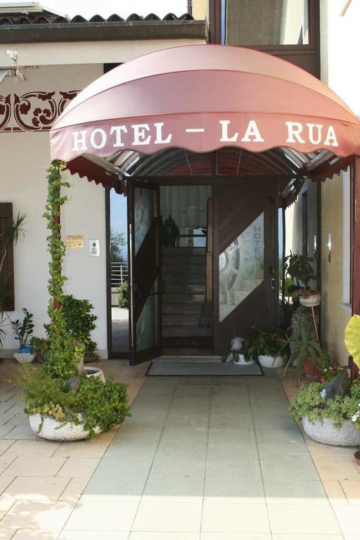 Hotel La Rua Carre Exterior foto